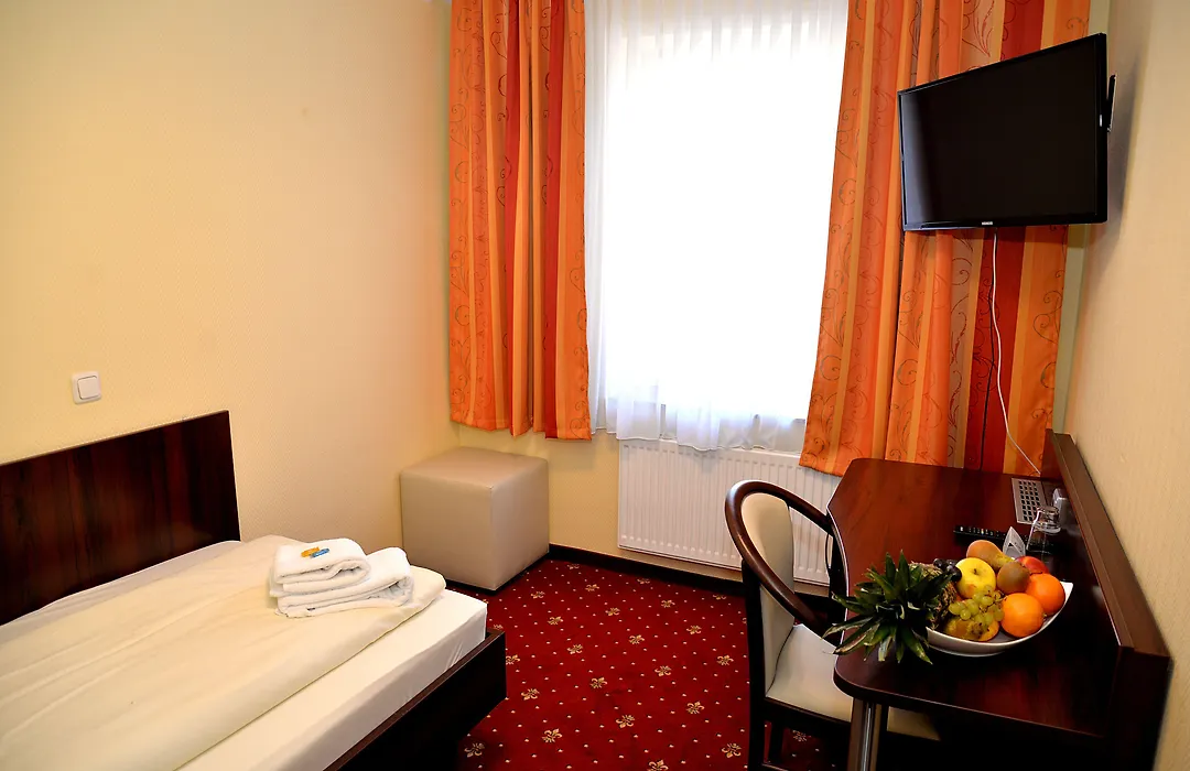 Hotel Neugrabener Hof-1